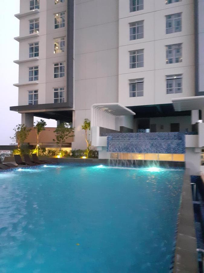 Bess Mansion Apartment, 16Th Floor Surabaya Exterior photo